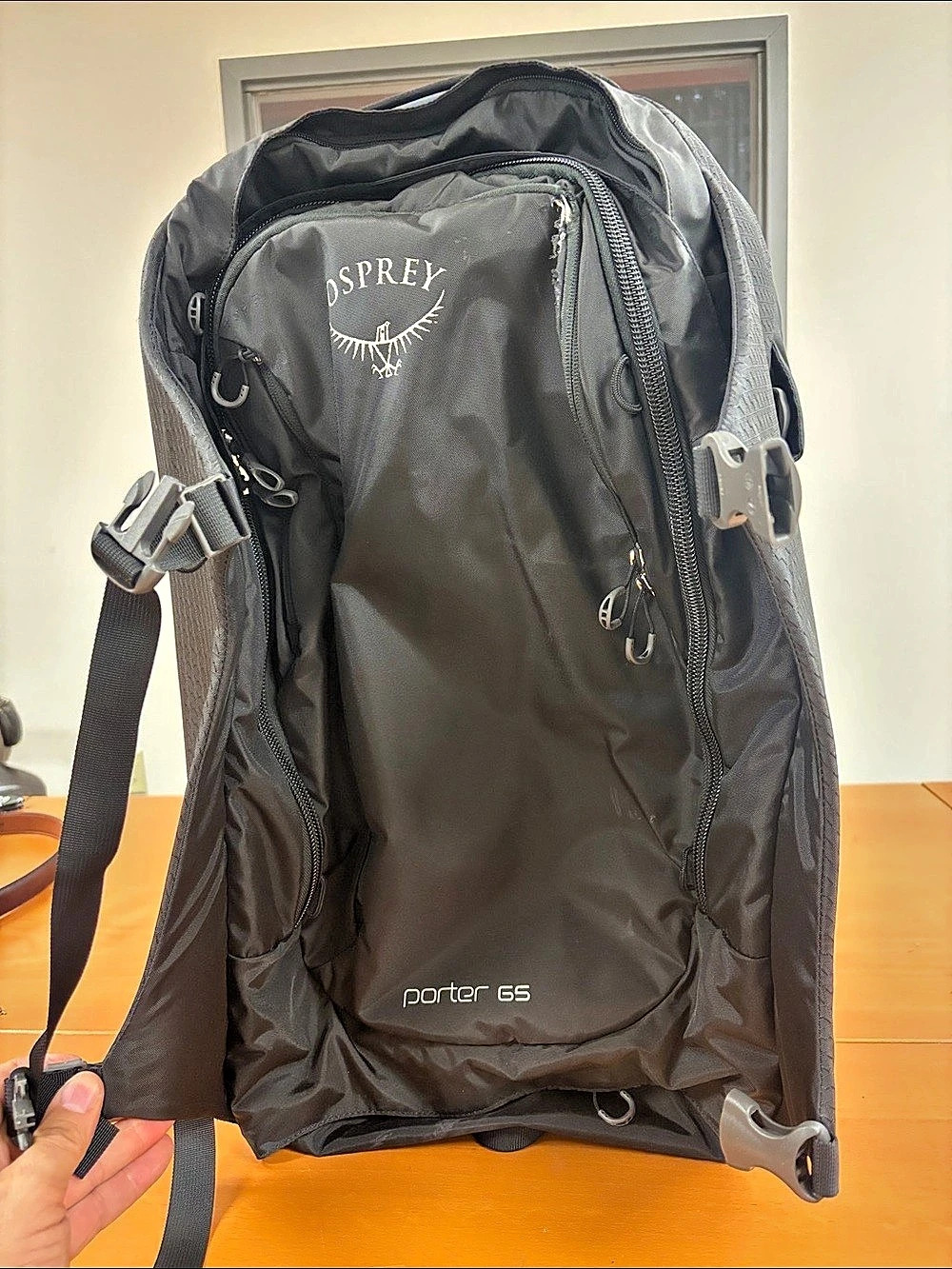Osprey Porter 65 Black Backpack
